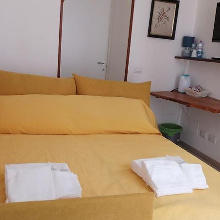 Touristhouse Monopoli 10 Bed and Breakfast Εξωτερικό φωτογραφία