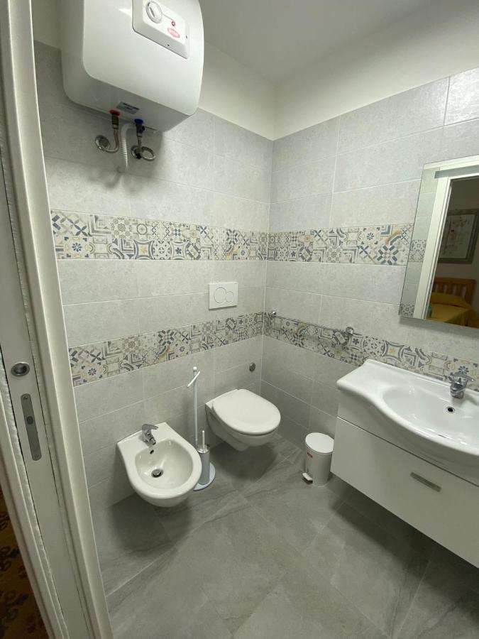 Touristhouse Monopoli 10 Bed and Breakfast Εξωτερικό φωτογραφία