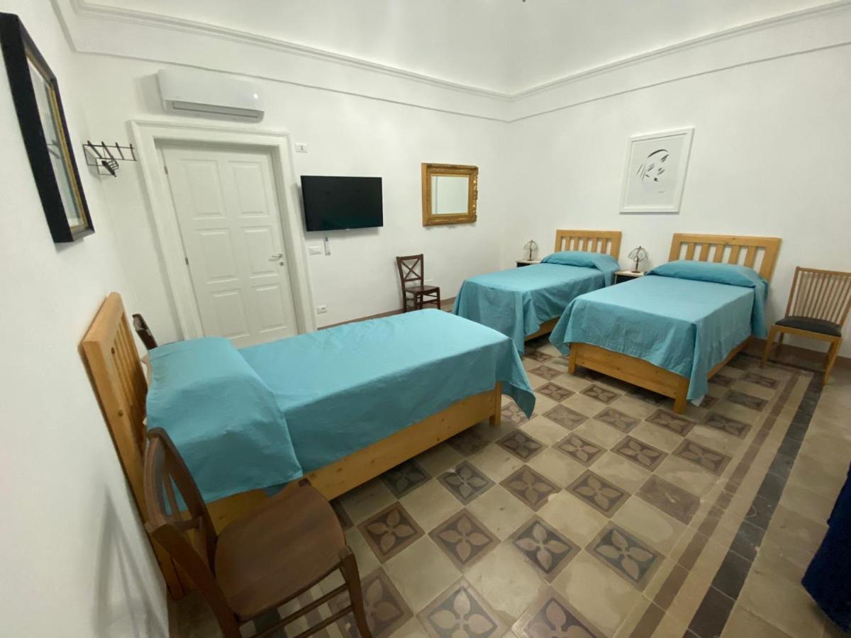 Touristhouse Monopoli 10 Bed and Breakfast Εξωτερικό φωτογραφία