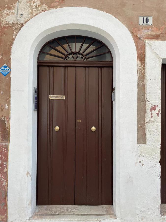 Touristhouse Monopoli 10 Bed and Breakfast Εξωτερικό φωτογραφία