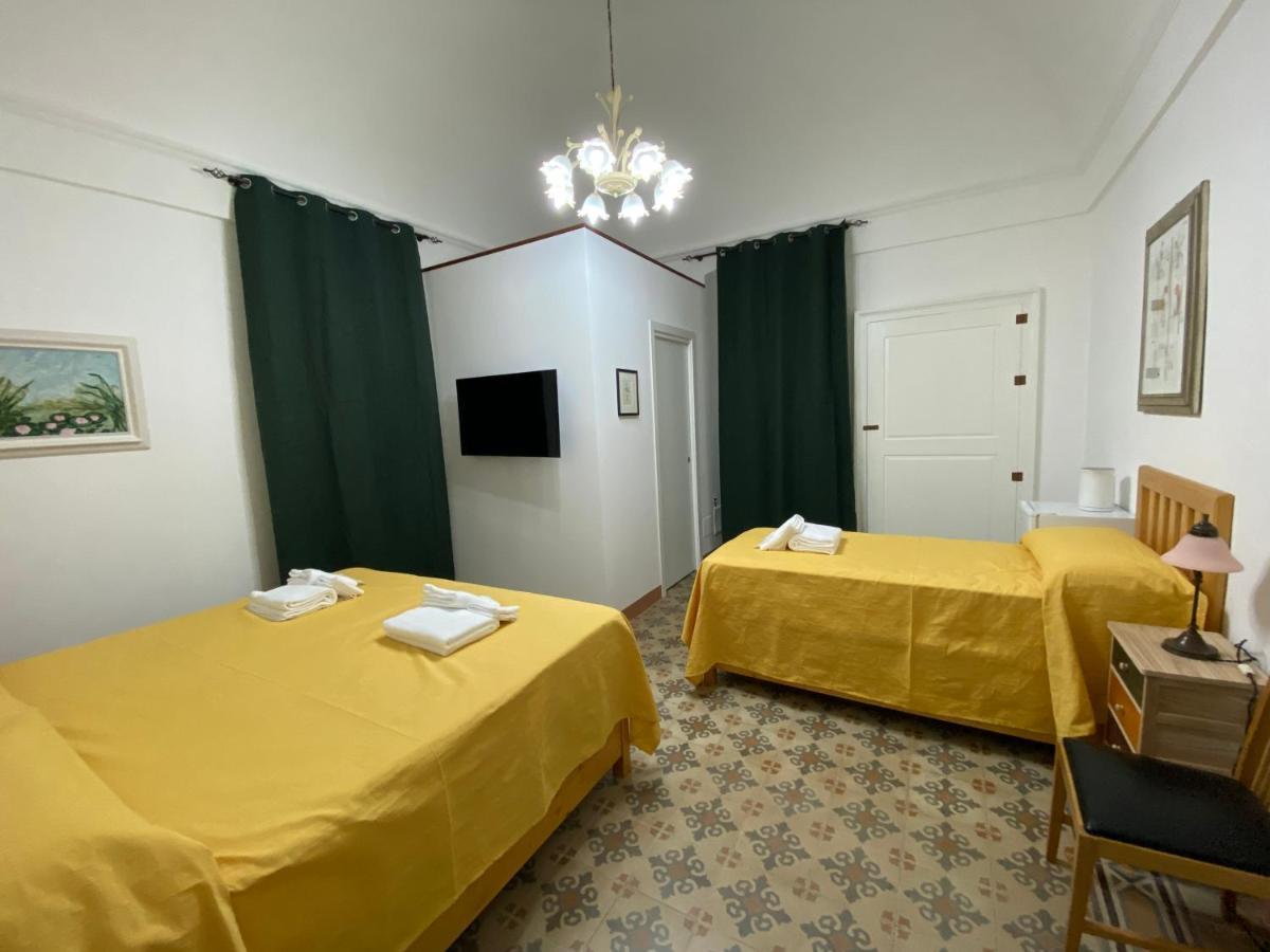 Touristhouse Monopoli 10 Bed and Breakfast Εξωτερικό φωτογραφία