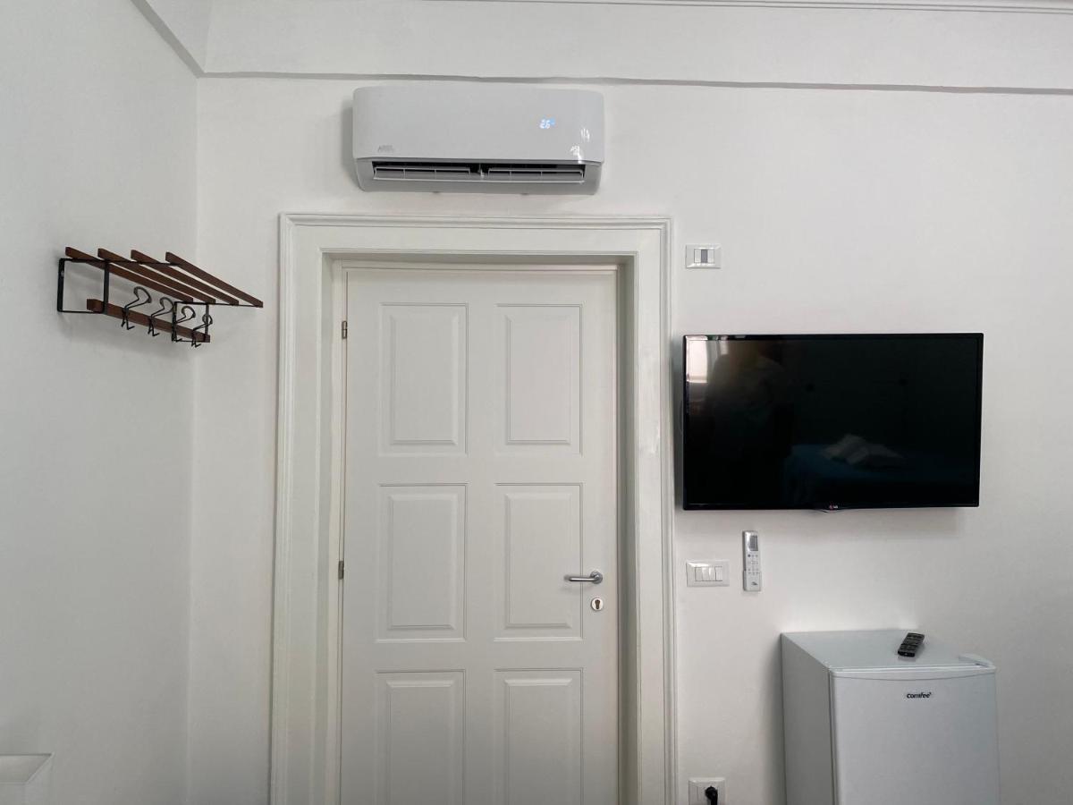 Touristhouse Monopoli 10 Bed and Breakfast Εξωτερικό φωτογραφία