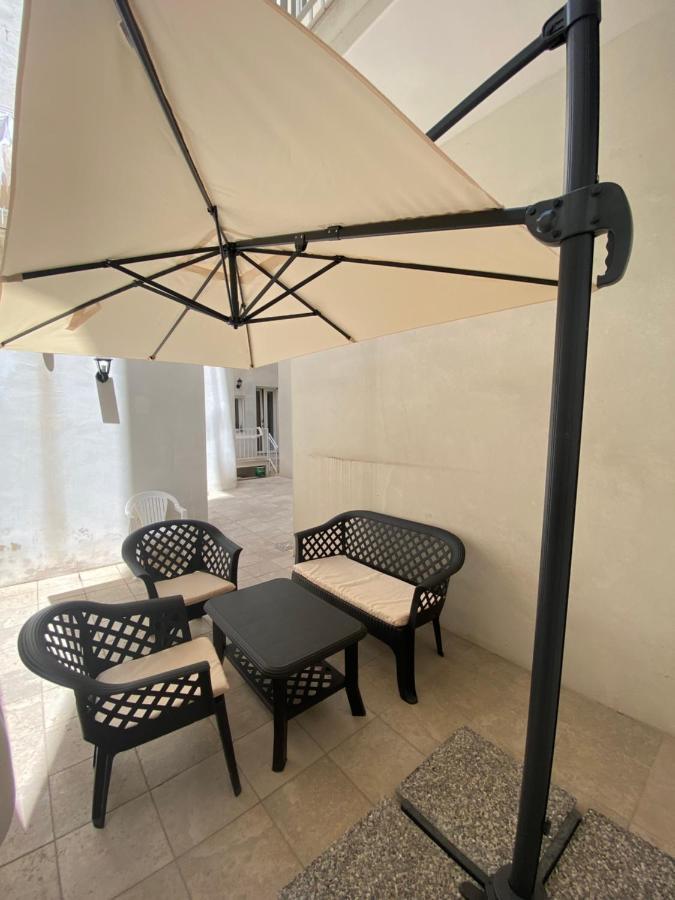 Touristhouse Monopoli 10 Bed and Breakfast Εξωτερικό φωτογραφία