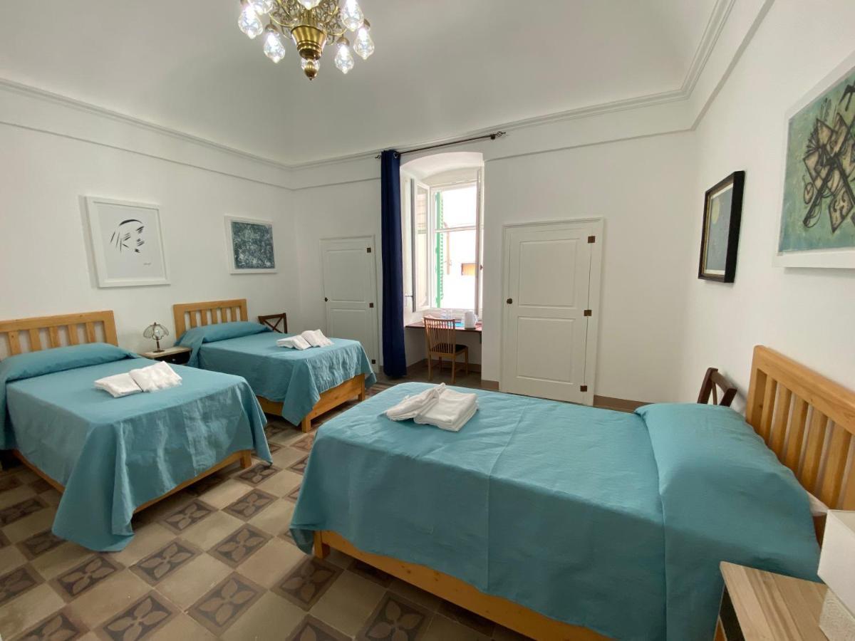 Touristhouse Monopoli 10 Bed and Breakfast Εξωτερικό φωτογραφία