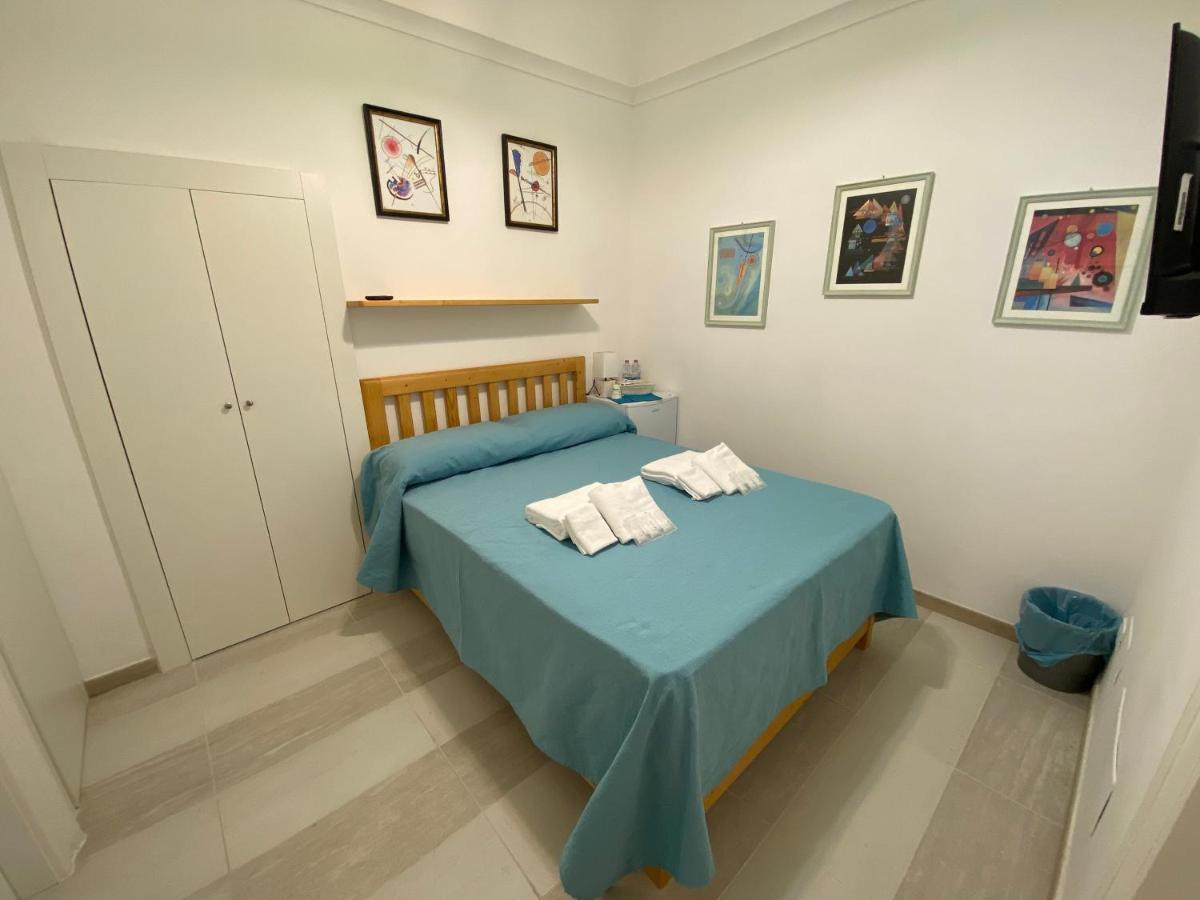Touristhouse Monopoli 10 Bed and Breakfast Εξωτερικό φωτογραφία