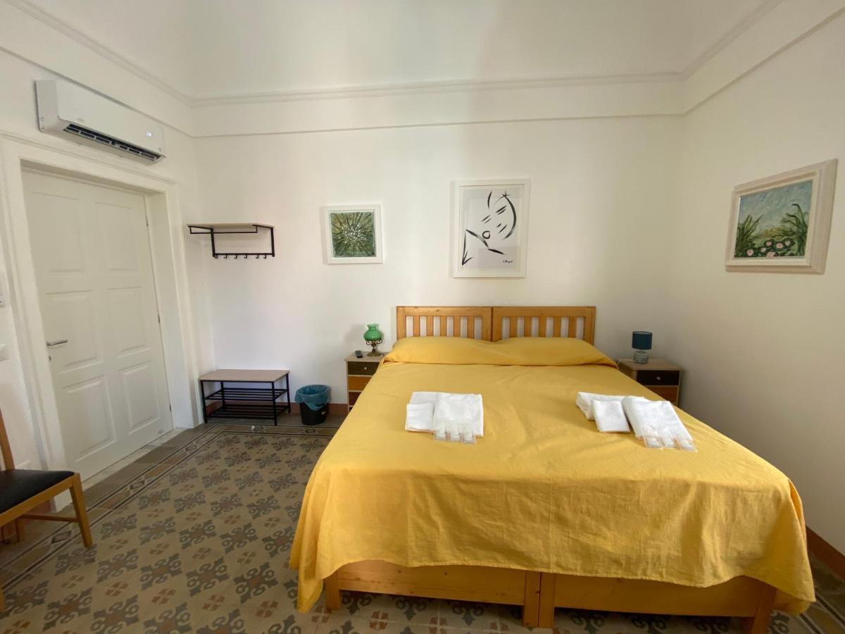 Touristhouse Monopoli 10 Bed and Breakfast Εξωτερικό φωτογραφία