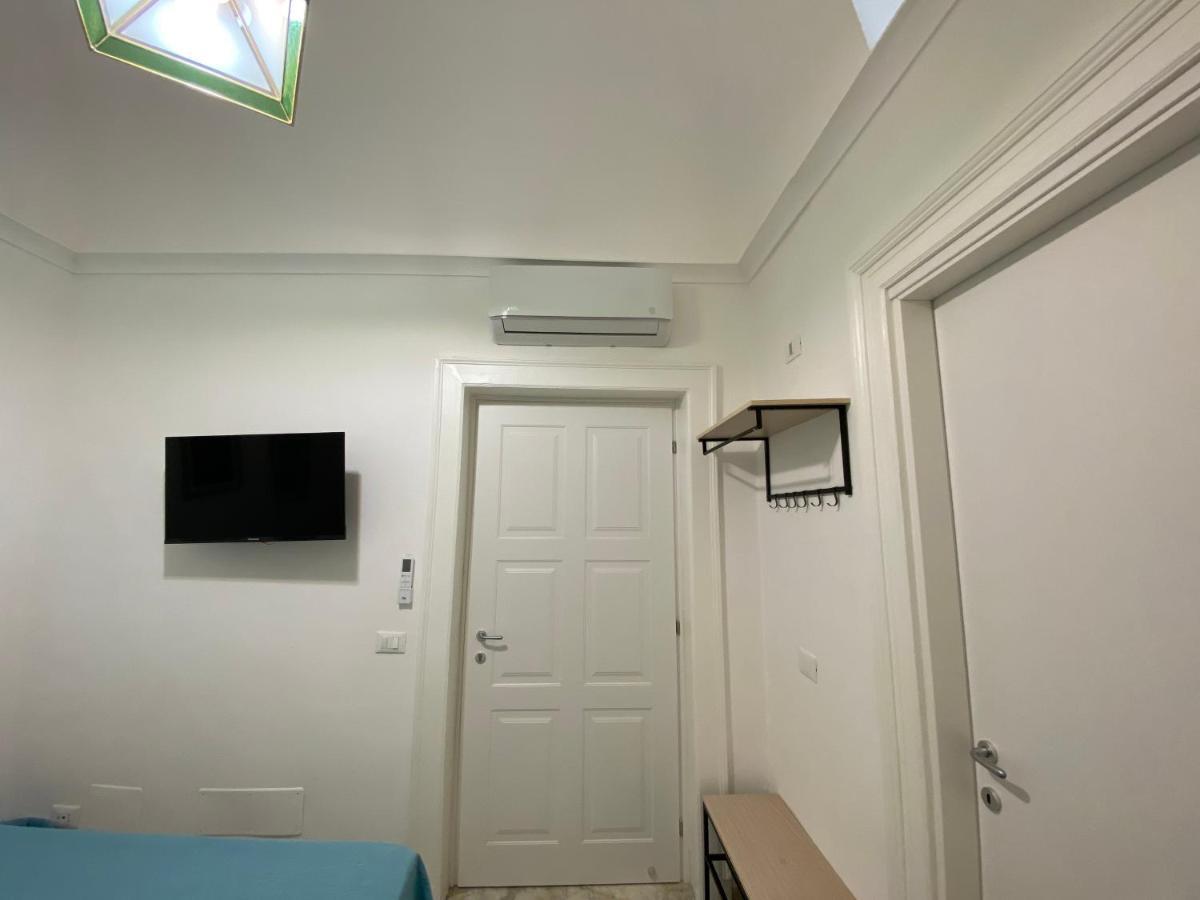 Touristhouse Monopoli 10 Bed and Breakfast Εξωτερικό φωτογραφία