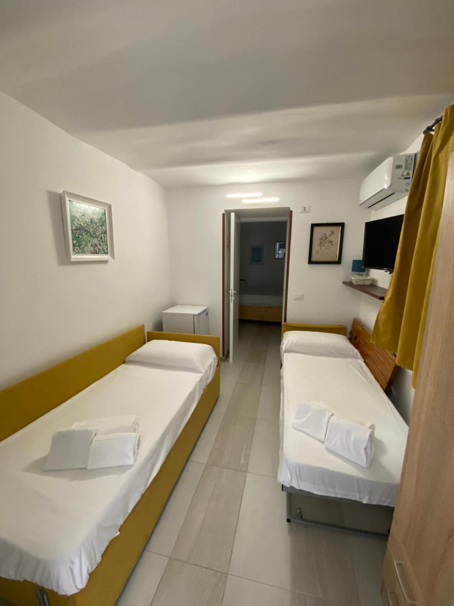 Touristhouse Monopoli 10 Bed and Breakfast Εξωτερικό φωτογραφία